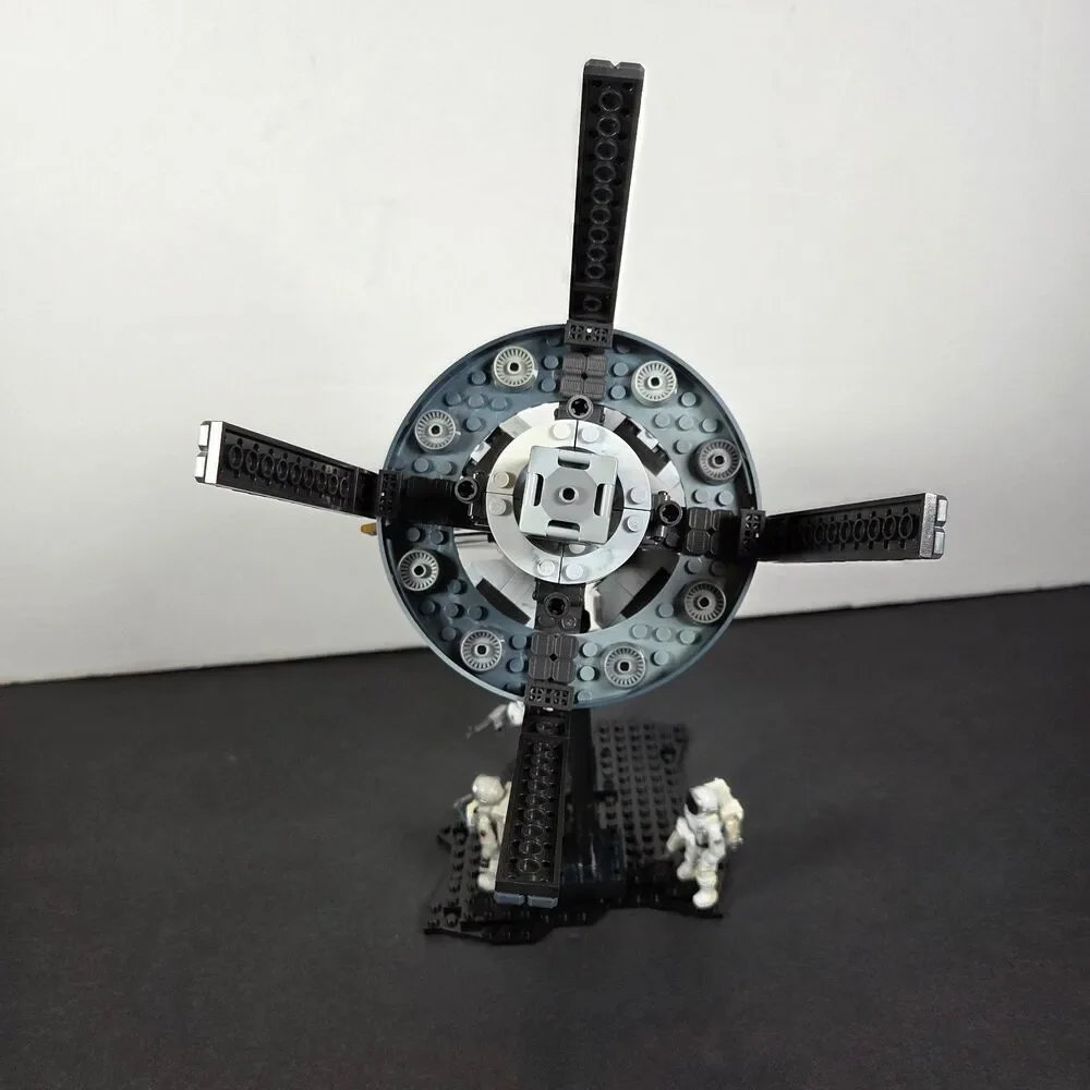Mega Bloks Call of Duty Odin Space Station Strike 06863 READ DESCRIPTION